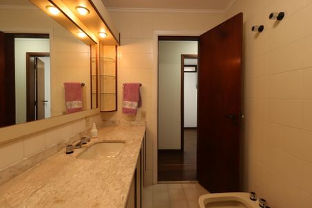 Apartamento à venda com 158m², 4 quartos e 2 vagasBanheiro Social