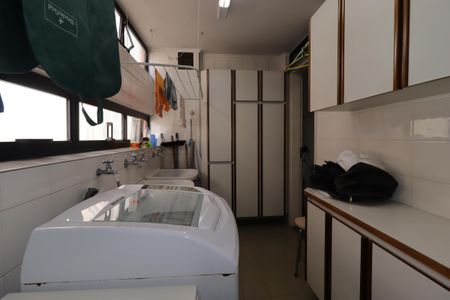 Apartamento à venda com 158m², 4 quartos e 2 vagasÁrea de Serviço