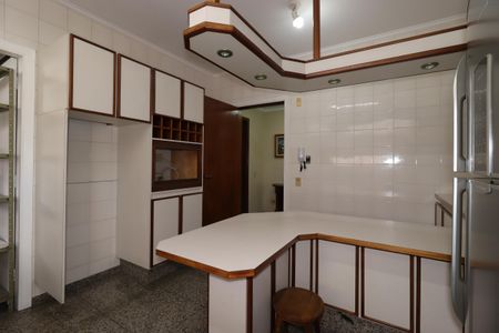 Apartamento à venda com 158m², 4 quartos e 2 vagasCozinha
