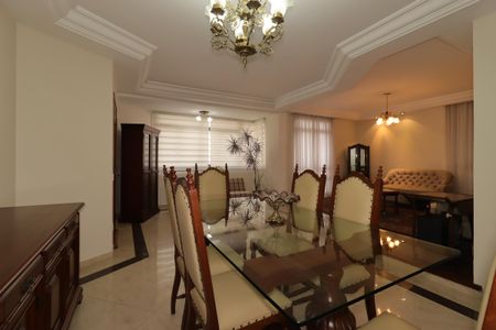 Apartamento à venda com 158m², 4 quartos e 2 vagasSala