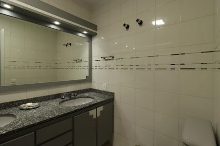 Apartamento à venda com 158m², 4 quartos e 2 vagasBanheiro Social