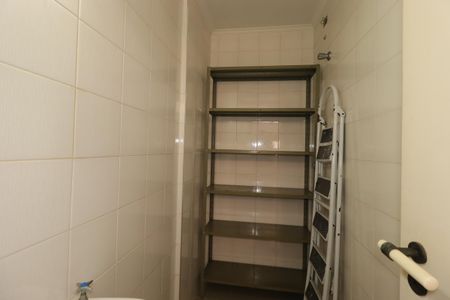 Apartamento à venda com 158m², 4 quartos e 2 vagasBanheiro de Serviço