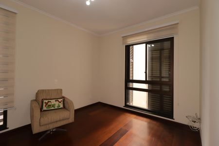 Apartamento à venda com 158m², 4 quartos e 2 vagasQuarto 2