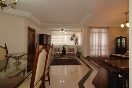 Apartamento à venda com 158m², 4 quartos e 2 vagasSala