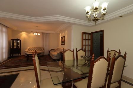 Apartamento à venda com 158m², 4 quartos e 2 vagasSala