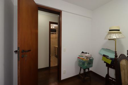 Apartamento à venda com 158m², 4 quartos e 2 vagasQuarto 1