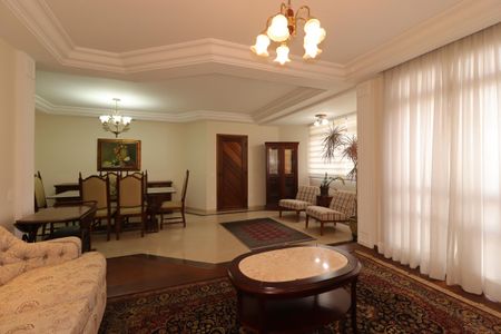Apartamento à venda com 158m², 4 quartos e 2 vagasSala