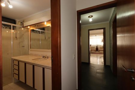Apartamento à venda com 158m², 4 quartos e 2 vagasCorredor