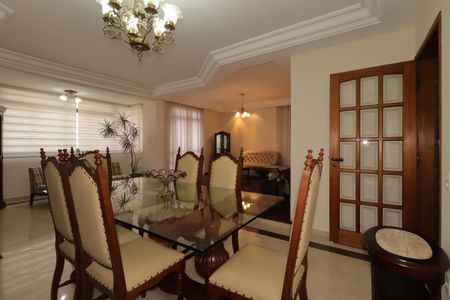 Apartamento à venda com 158m², 4 quartos e 2 vagasSala