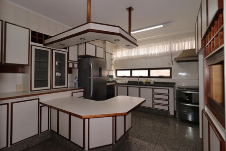 Apartamento à venda com 158m², 4 quartos e 2 vagasCozinha