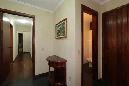 Apartamento à venda com 158m², 4 quartos e 2 vagasCorredor
