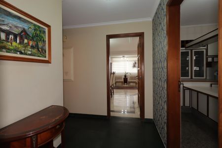 Apartamento à venda com 158m², 4 quartos e 2 vagasCorredor