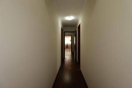 Apartamento à venda com 158m², 4 quartos e 2 vagasCorredor
