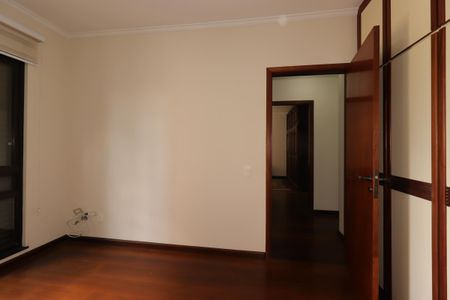 Apartamento à venda com 158m², 4 quartos e 2 vagasQuarto 2