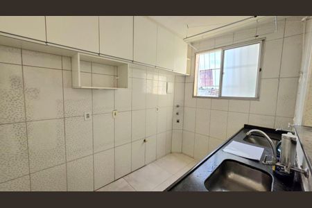 Cozinha de apartamento para alugar com 2 quartos, 43m² em Bairro Gávea Ii, Vespasiano