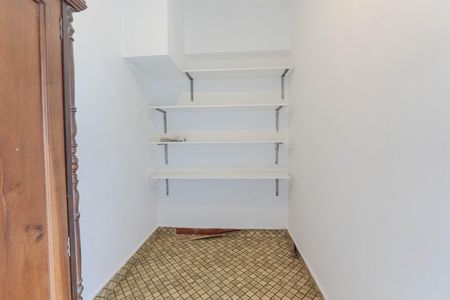 Apartamento à venda com 118m², 2 quartos e sem vaga Apartamento à venda com 118m², 2 quartos e sem vagaQuarto de Serviço