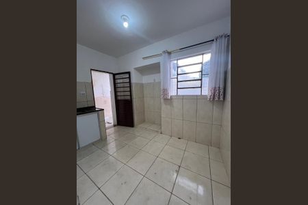 Cozinha de casa para alugar com 2 quartos, 90m² em Glória, Belo Horizonte