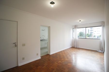 Sala de apartamento para alugar com 3 quartos, 75m² em Itaim Bibi, São Paulo
