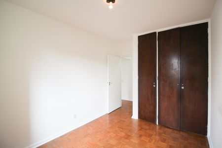 Quarto 1 de apartamento para alugar com 3 quartos, 75m² em Itaim Bibi, São Paulo