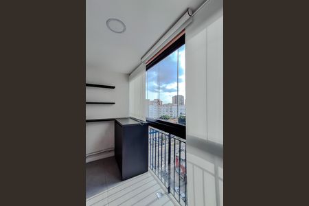 Studio à venda com 28m², 1 quarto e sem vaga Studio à venda com 28m², 1 quarto e sem vagaVaranda