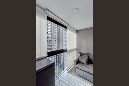 Studio à venda com 28m², 1 quarto e sem vaga Studio à venda com 28m², 1 quarto e sem vagaVaranda