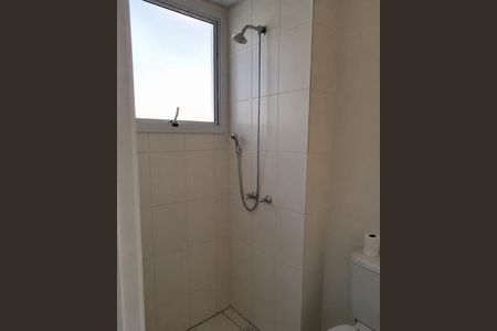 Banheiro  de apartamento à venda com 2 quartos, 46m² em Piratininga, Osasco