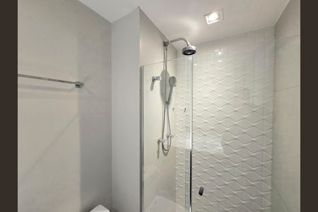 Apartamento à venda com 62m², 1 quarto e 1 vaga Apartamento à venda com 62m², 1 quarto e 1 vagaBanheiro da Suíte