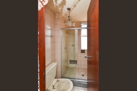Apartamento à venda com 76m², 2 quartos e 1 vaga Apartamento à venda com 76m², 2 quartos e 1 vagaBanheiro Social