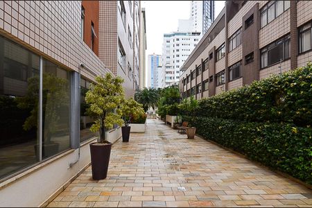 Apartamento à venda com 76m², 2 quartos e 1 vaga Apartamento à venda com 76m², 2 quartos e 1 vagaEntrada