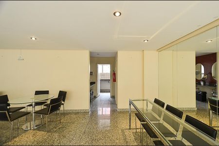 Apartamento à venda com 76m², 2 quartos e 1 vaga Apartamento à venda com 76m², 2 quartos e 1 vagaÁrea comum - Salão de festas