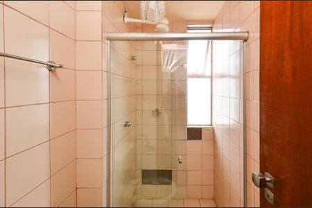 Apartamento à venda com 76m², 2 quartos e 1 vaga Apartamento à venda com 76m², 2 quartos e 1 vagaBanheiro Social