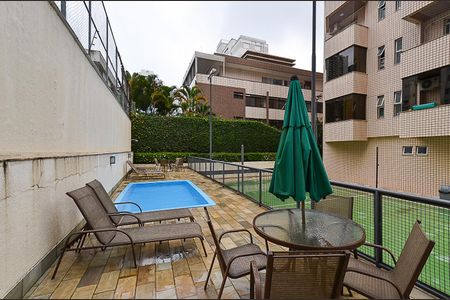 Apartamento à venda com 76m², 2 quartos e 1 vaga Apartamento à venda com 76m², 2 quartos e 1 vagaÁrea comum - Piscina