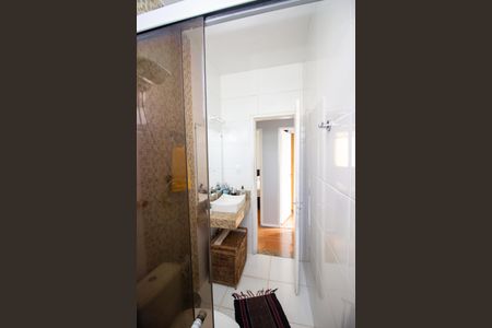 Apartamento à venda com 76m², 3 quartos e 1 vaga Apartamento à venda com 76m², 3 quartos e 1 vagaBanheiro Social