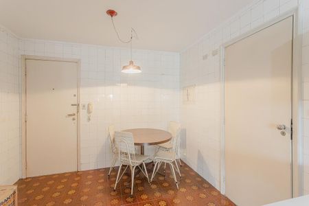 Apartamento para alugar com 133m², 3 quartos e sem vagaCozinha