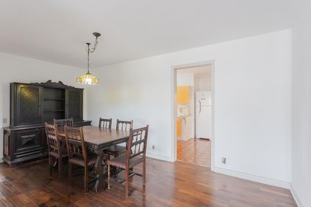 Apartamento para alugar com 133m², 3 quartos e sem vagaSala