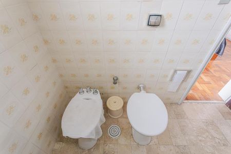 Apartamento para alugar com 133m², 3 quartos e sem vagaBanheiro da Suíte