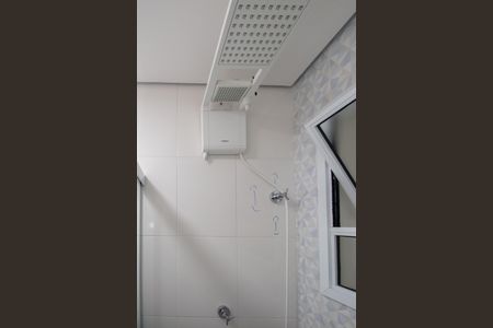 Banheiro de apartamento à venda com 2 quartos, 40m² em Vila Mazzei, São Paulo