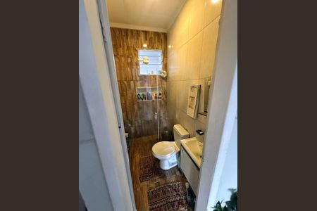 Banheiro de casa para alugar com 2 quartos, 60m² em Jacutinga, Mesquita