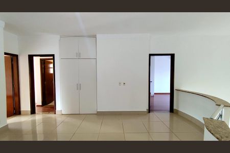Casa de condomínio para alugar com 230m², 3 quartos e 4 vagas Casa de condomínio para alugar com 230m², 3 quartos e 4 vagasÁrea comum