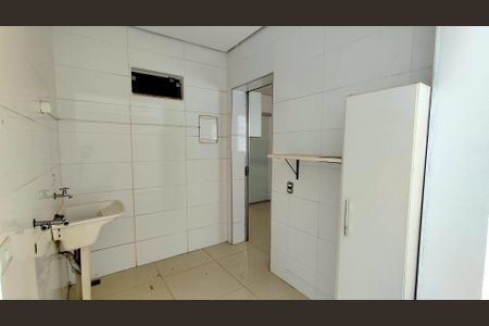 Área de serviço de casa de condomínio para alugar com 3 quartos, 230m² em Parque Brasil 500, Paulínia