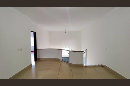 Casa de condomínio para alugar com 230m², 3 quartos e 4 vagas Casa de condomínio para alugar com 230m², 3 quartos e 4 vagasÁrea comum