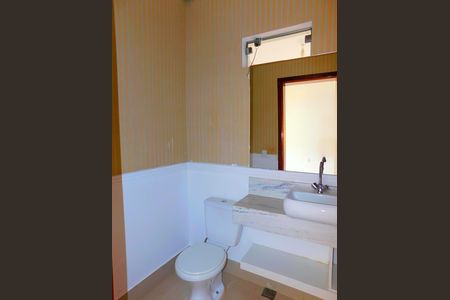 Casa de condomínio para alugar com 230m², 3 quartos e 4 vagasLavabo
