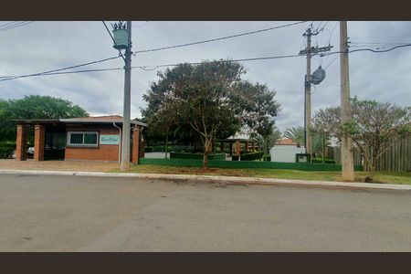 Casa de condomínio para alugar com 230m², 3 quartos e 4 vagas Casa de condomínio para alugar com 230m², 3 quartos e 4 vagasFachada