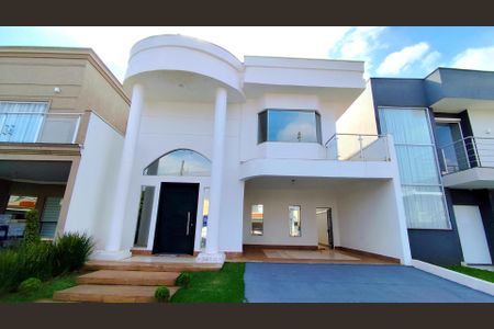 Fachada  de casa de condomínio para alugar com 3 quartos, 230m² em Parque Brasil 500, Paulínia