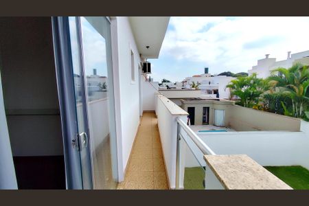 Varanda da Suíte 2 de casa de condomínio para alugar com 3 quartos, 230m² em Parque Brasil 500, Paulínia
