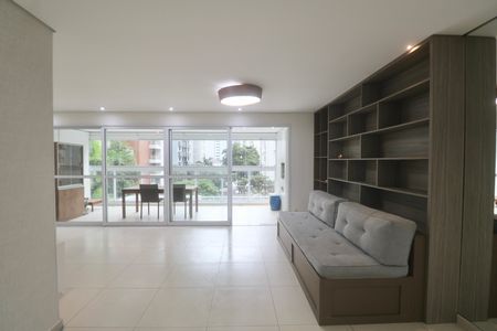 Apartamento para alugar com 125m², 3 quartos e 2 vagas Apartamento para alugar com 125m², 3 quartos e 2 vagasSala