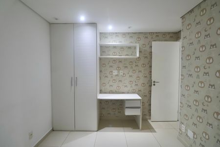 Apartamento para alugar com 125m², 3 quartos e 2 vagas Apartamento para alugar com 125m², 3 quartos e 2 vagasQuarto