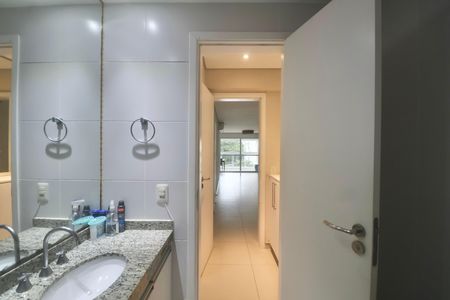 Apartamento para alugar com 125m², 3 quartos e 2 vagas Apartamento para alugar com 125m², 3 quartos e 2 vagasBanheiro Suíte