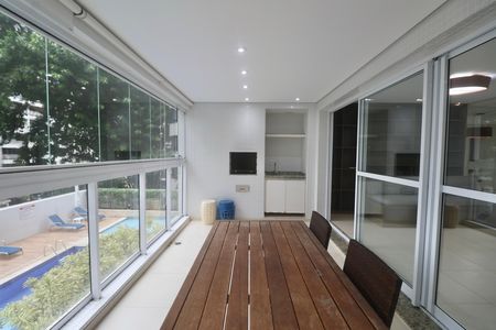 Apartamento para alugar com 125m², 3 quartos e 2 vagas Apartamento para alugar com 125m², 3 quartos e 2 vagasVaranda