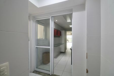 Apartamento para alugar com 125m², 3 quartos e 2 vagas Apartamento para alugar com 125m², 3 quartos e 2 vagasÁrea de Serviço